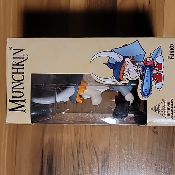 New Munchkin Vinyl Figure - Picture 2 of 4